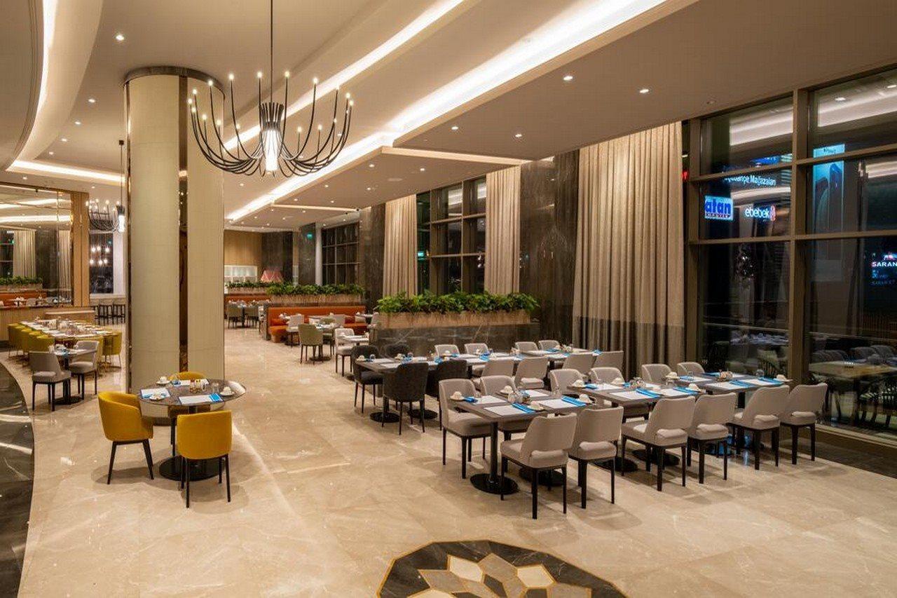 Hilton Mall Of Istanbul Exteriör bild The restaurant