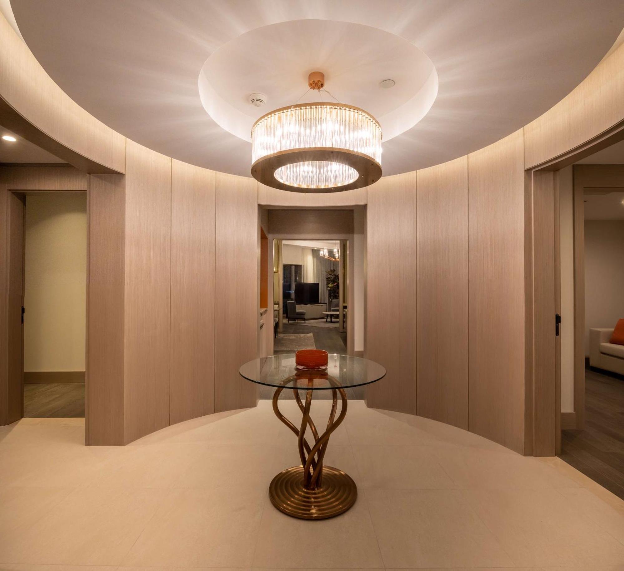 Hilton Mall Of Istanbul Exteriör bild The interior of the suite